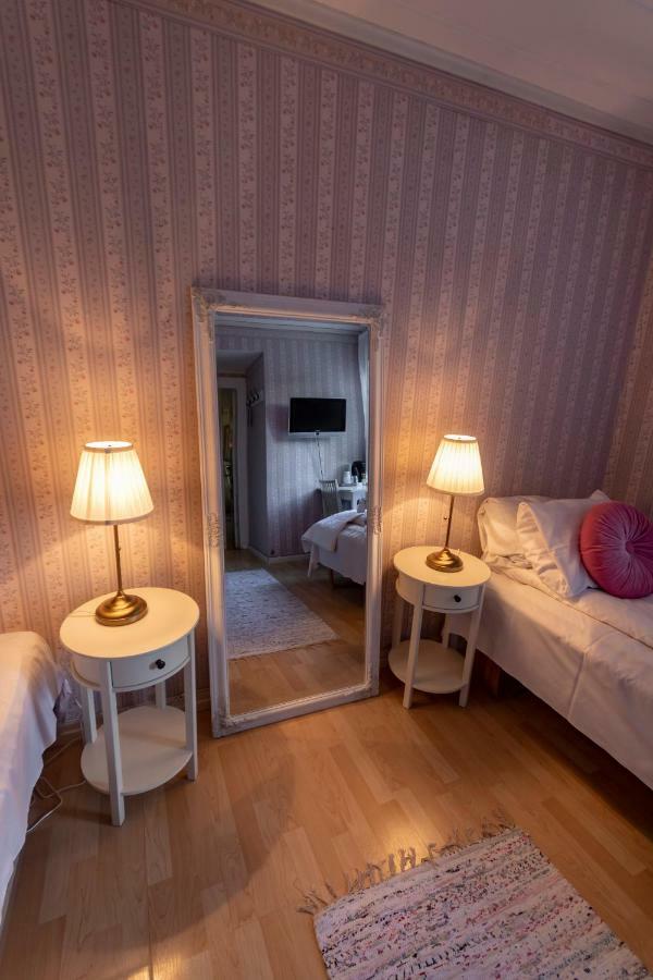 Hotel Pensionat Granparken Norrtälje Екстериор снимка